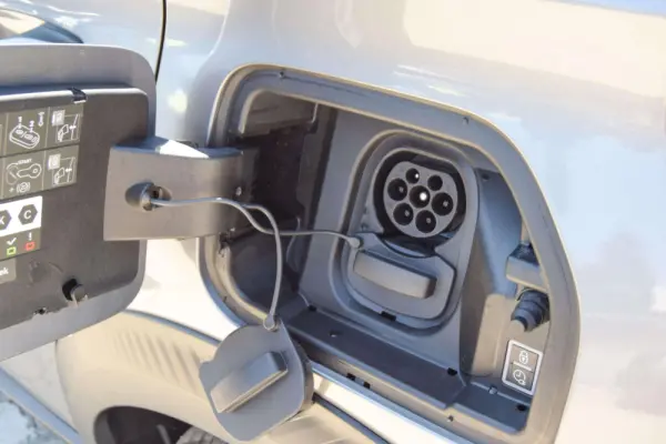 Citroen e-C3 44 kWh Autonomia Conforto Max 25