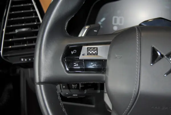 DS DS7 Crossback E- Tense 4x4 Opera 25