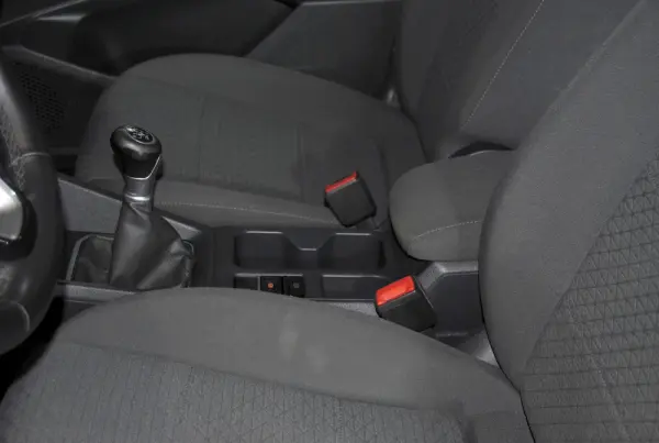 Ford Tourneo Connect 2.0 TDCi Titanium 5 lugares 38