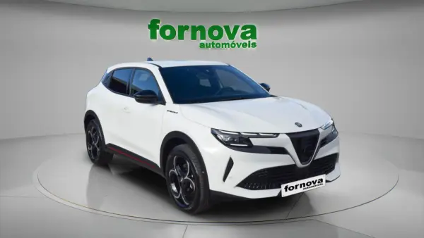 Alfa Romeo Junior 1.2 Speciale eDCT6 3