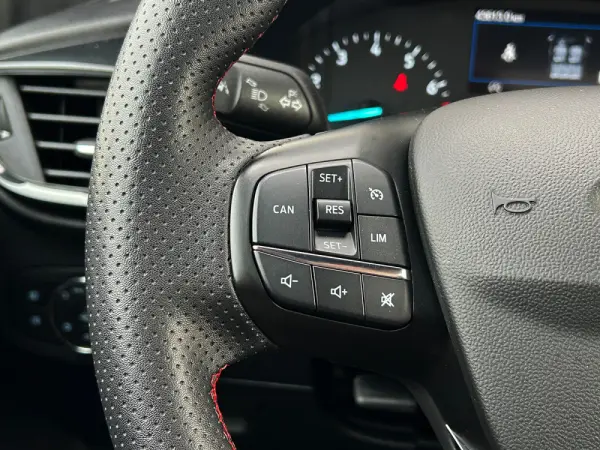 Ford Fiesta 1.0 EcoBoost ST-Line 29