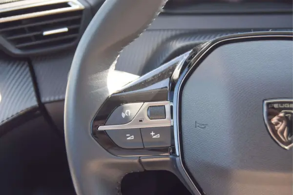 Peugeot e-208 50 kWh Allure 17