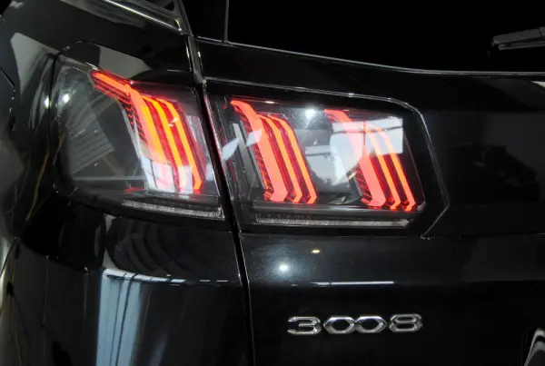 Peugeot 3008 1.6 Hybrid GT e-EAT8 46