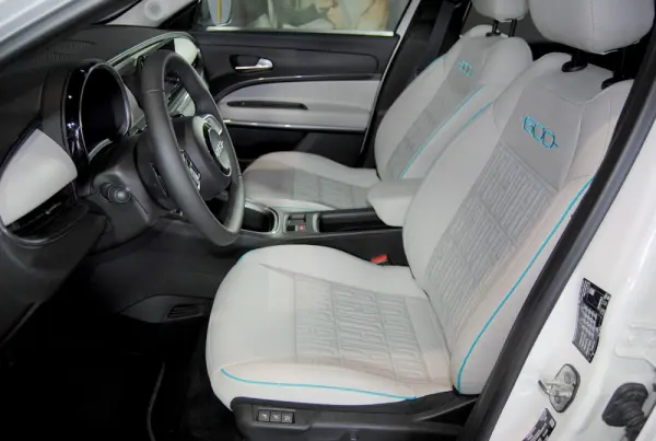 Fiat 600 1.2 Hybrid La Prima 17