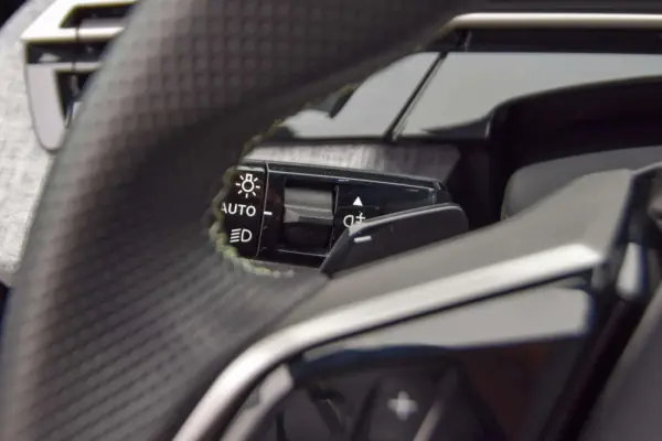 Peugeot E-3008 73 kWh GT 50