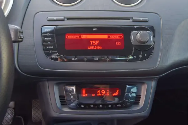 SEAT Ibiza 1.6 TDI Sport DPF 16