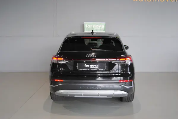 Audi Q4 e-tron 45 82 kWh SE S-Line Plus 6