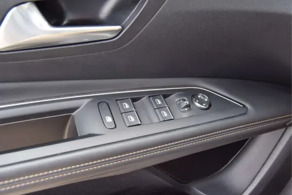 Peugeot 3008 1.6 Hybrid GT e-EAT8 30