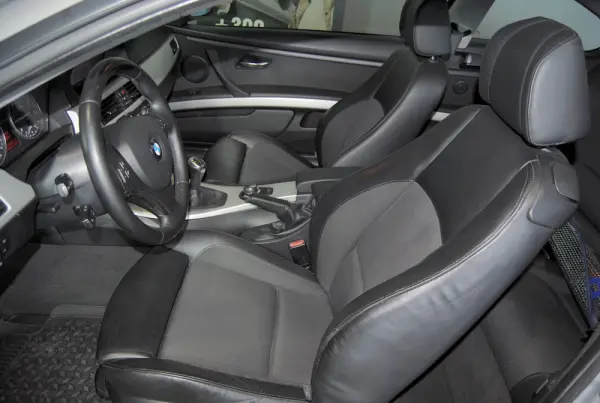 BMW 320 D COUPE 15