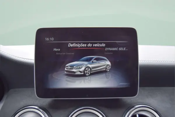 Mercedes-Benz CLA 180 d Shooting Brake AMG Line 23