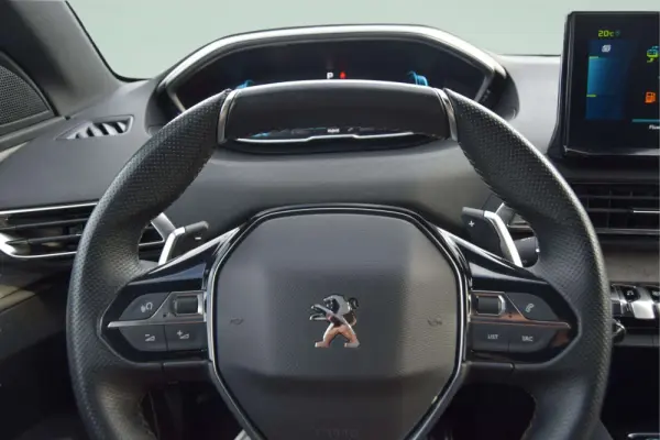Peugeot 3008 1.6 HYBRID GT PACK e-EAT8 11