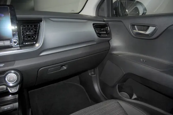 Kia Stonic 1.0 T-GDi Drive 42