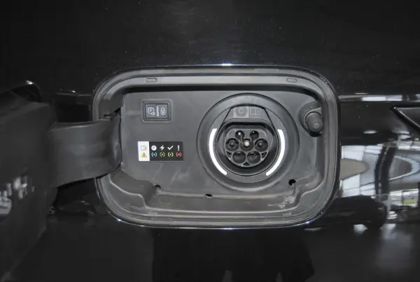 DS DS7 E-Tense Performance Line EAT8 42