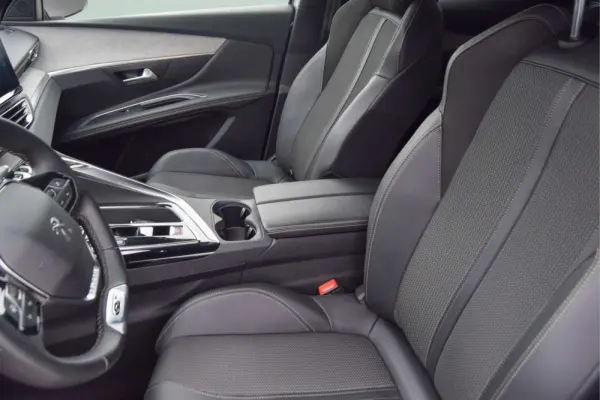 Peugeot 3008 1.6 Hybrid GT e-EAT8 28