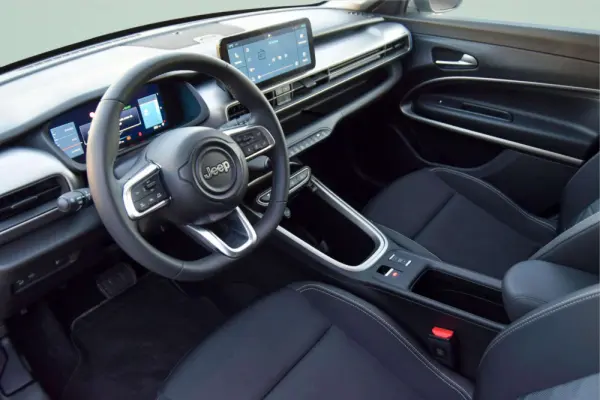 Jeep Avenger 54 kWh Summit 27