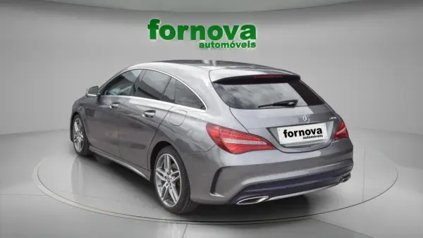 Mercedes-Benz CLA 180 d Shooting Brake AMG Line 6