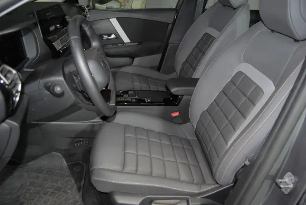 Citroen C4 1.2 Hybrid Max e-DSC6 16