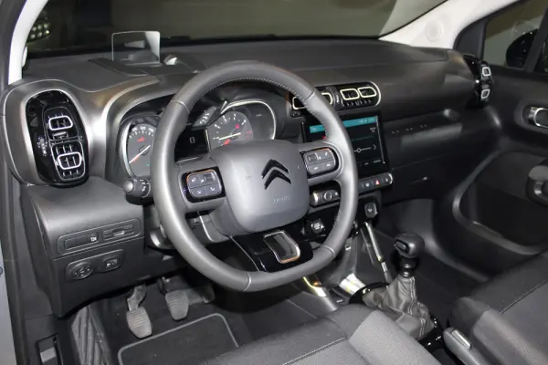 Citroen C3 Aircross 1.2 PureTech Shine Pack 16