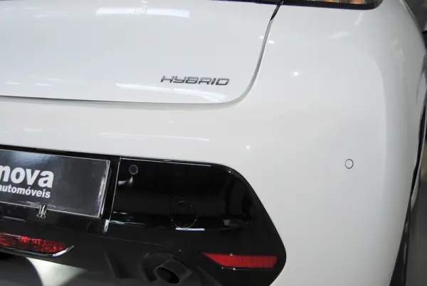 Peugeot 208 1.2 Hybrid Allure e-DCS6 12