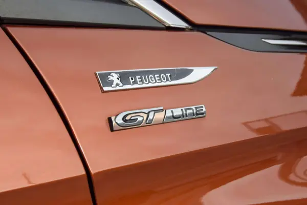 Peugeot 3008 1.5 BlueHDi GT Line EAT8 9