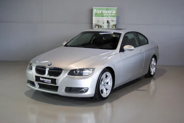 BMW 320 D COUPE 2