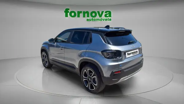 Jeep Avenger 54 kWh Summit 4
