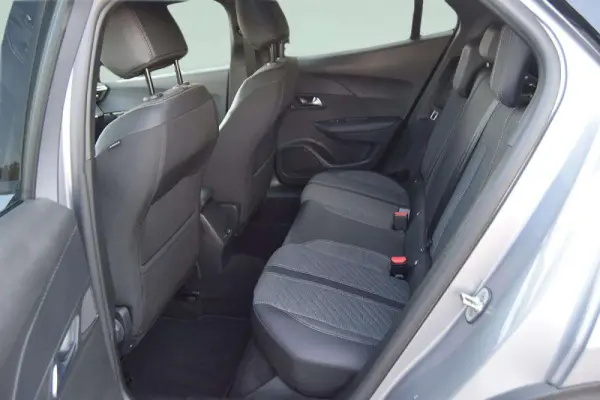 Peugeot 2008 1.2 Hybrid Allure e-DCS6 10