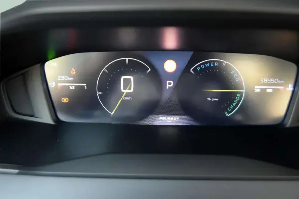 Peugeot 2008 1.2 Hybrid Allure e-DCS6 20