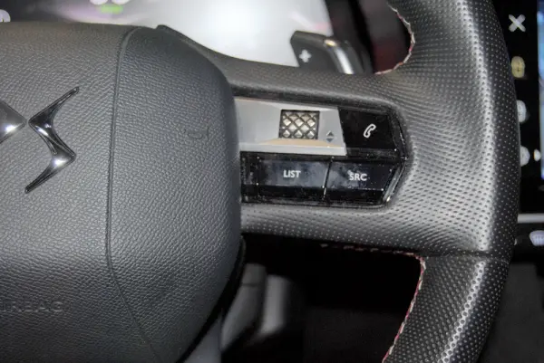 DS DS7 E-Tense Performance Line 36