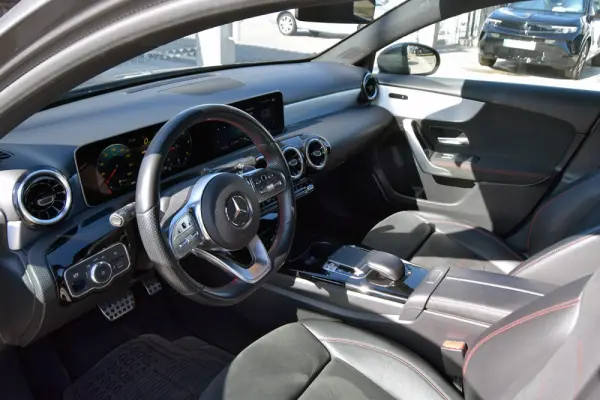 Mercedes-Benz A 180 d AMG Line Aut. 12