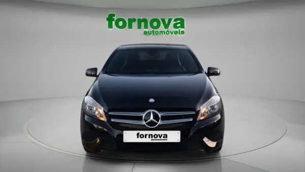 Mercedes-Benz A 180 180d Urban 2