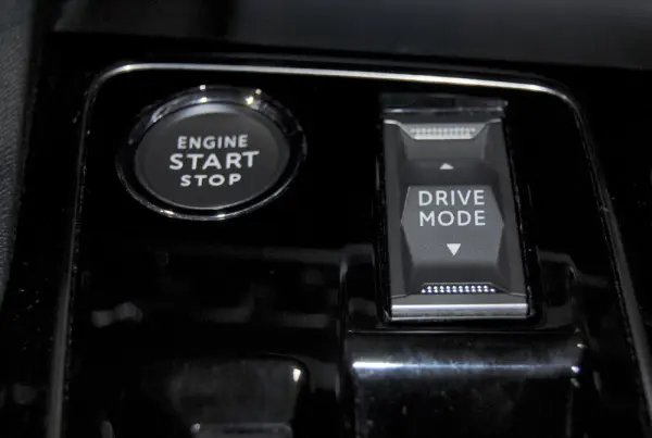 Peugeot 3008 1.6 Hybrid GT e-EAT8 36