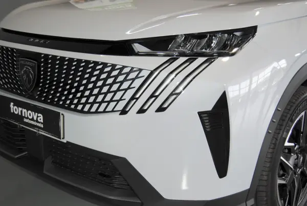 Peugeot 3008 1.2 Hybrid Allure e-DCS6 12