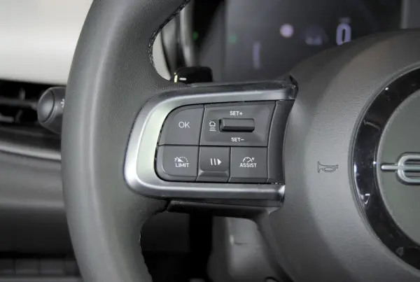 Fiat 600 1.2 Hybrid La Prima 25