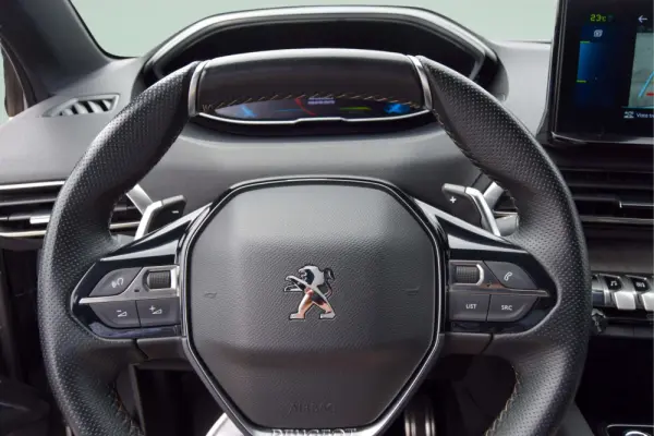 Peugeot 3008 1.6 Hybrid GT e-EAT8 11