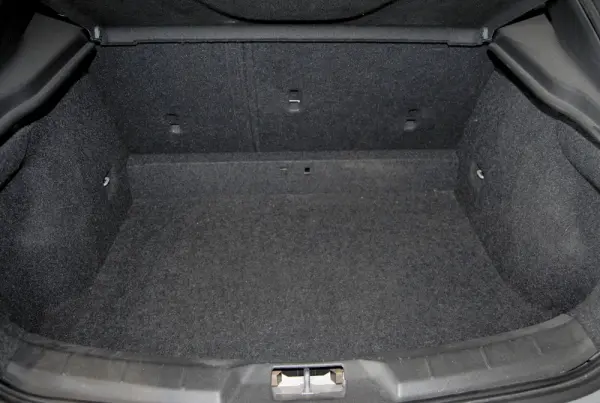 Volvo V40 2.0 D2 Kinetic 37