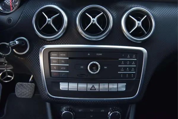 Mercedes-Benz A 180 D URBAN AUTO 20