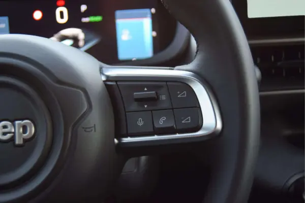 Jeep Avenger 54 kWh Summit 13