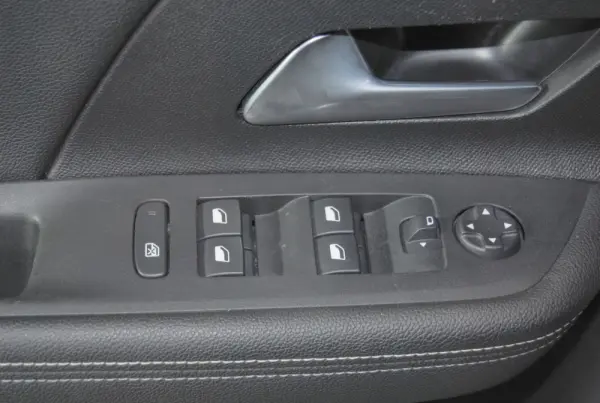 Opel Mokka 1.2 Hybrid GS eDCT 19