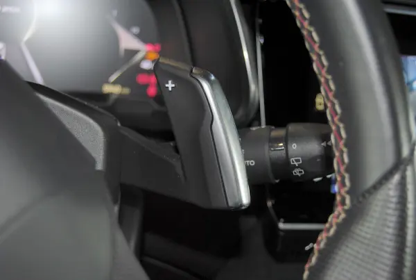 DS DS7 E-Tense Performance Line EAT8 26