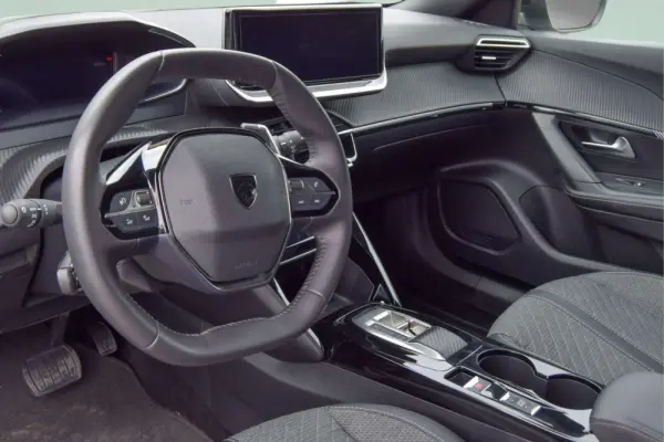 Peugeot 2008 1.2 Hybrid Allure e-DCS6 23