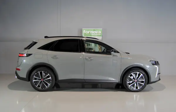 DS DS7 E-Tense Performance Line 5