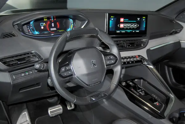 Peugeot 3008 1.6 Hybrid GT e-EAT8 16