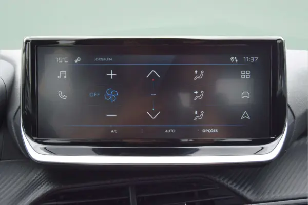 Peugeot 2008 1.2 PureTech Style 15