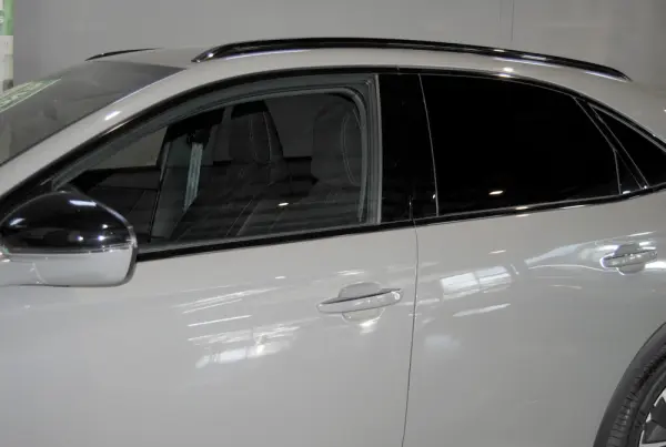 DS DS7 E-Tense Performance Line 10