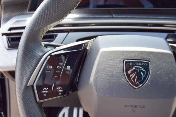 Peugeot E-5008 73 kWh GT 26