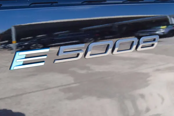 Peugeot E-5008 73 kWh GT 41