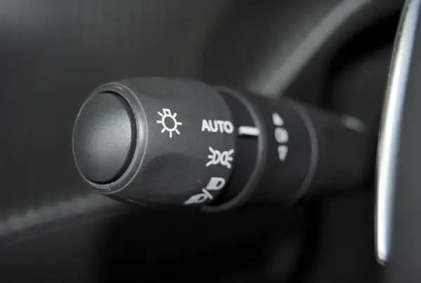 Peugeot 208 1.2 Hybrid Allure e-DCS6 34