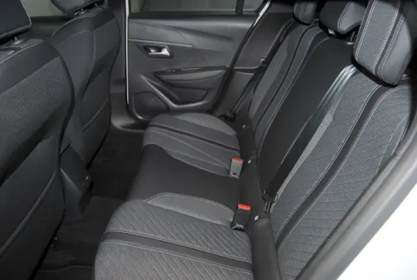 Peugeot 208 1.2 Hybrid Allure e-DCS6 16