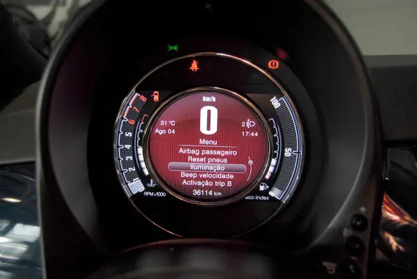 Fiat 500C 1.0 Hybrid Pack Style Plus 26